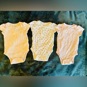 Baby GAP, Bundle of 3 short sleeve bodysuits size 12-18M